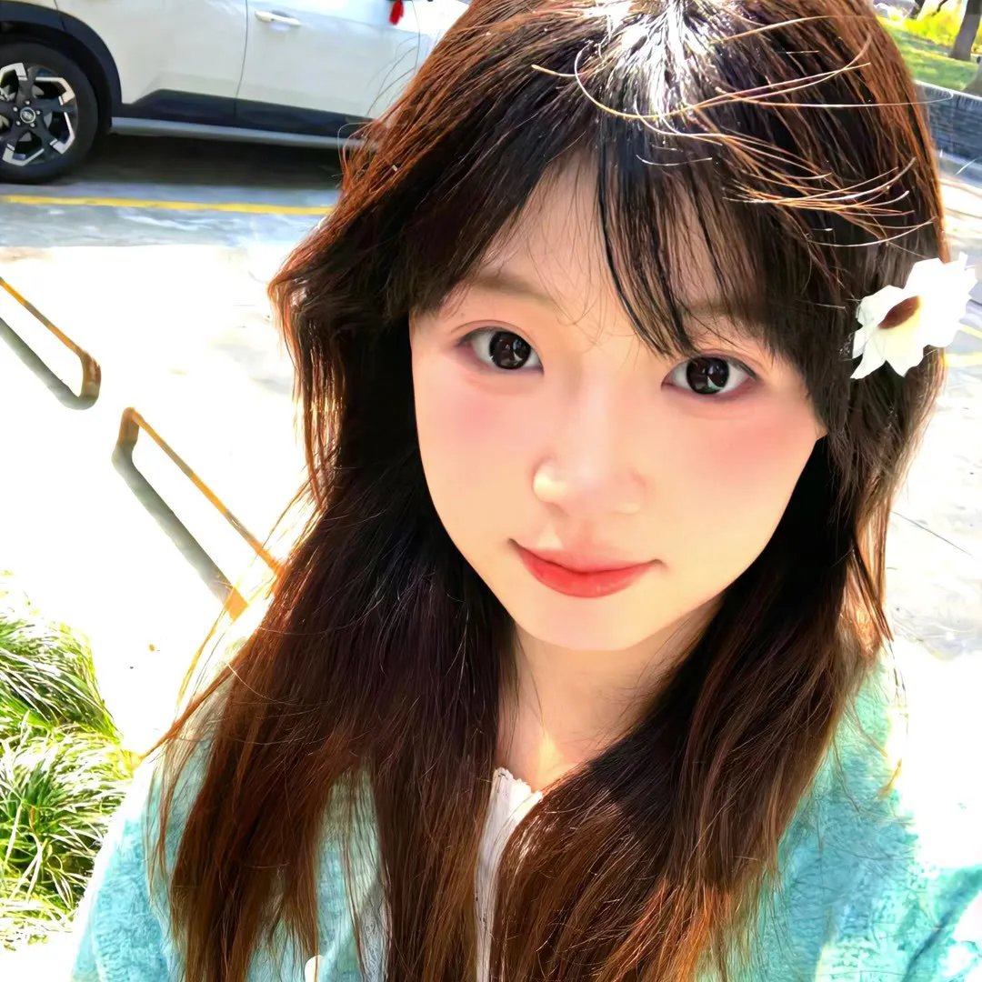 彩虹艳女